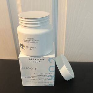 Beekman 1802 Smooth Lactic Acid Body Cream - White